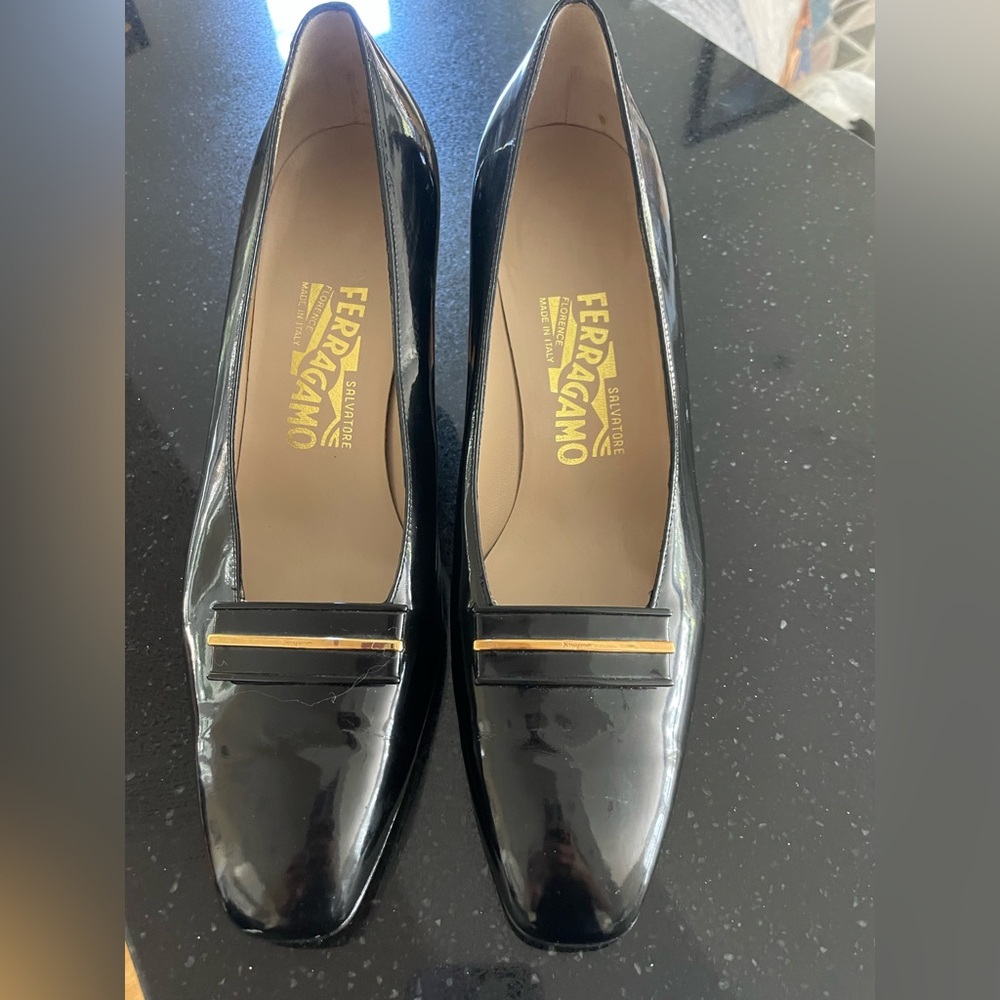 NEVER Worn St. John Black Leather Women's Shoes